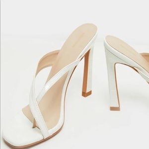 White Square Cross Strap Toe Thong Mule